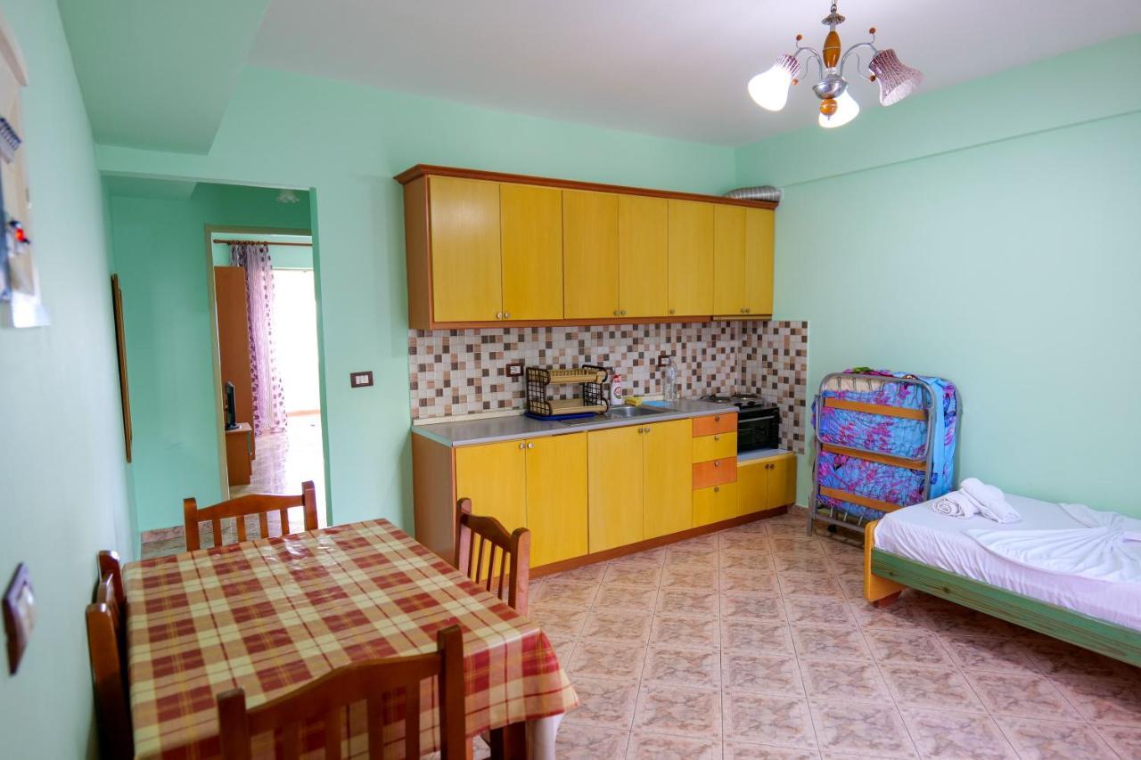 Rei Apartments Sarandë Esterno foto