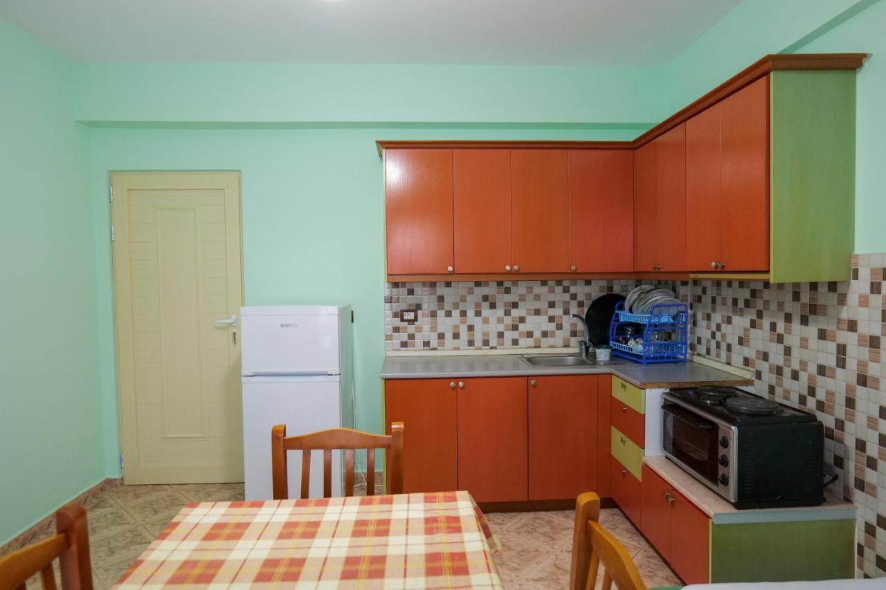 Rei Apartments Sarandë Esterno foto