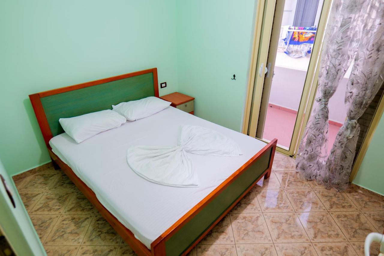 Rei Apartments Sarandë Esterno foto